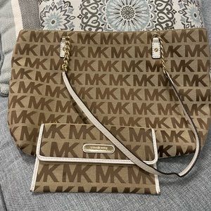 Michael Kors purse/wallet set